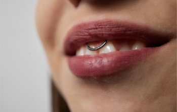 los-problemas-en-la-boca-que-generan-los-pircing